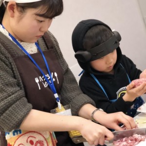 子どもの脳活動が活発になるキッチン学の実験現場に潜入!ハクシノレシピ《前編》